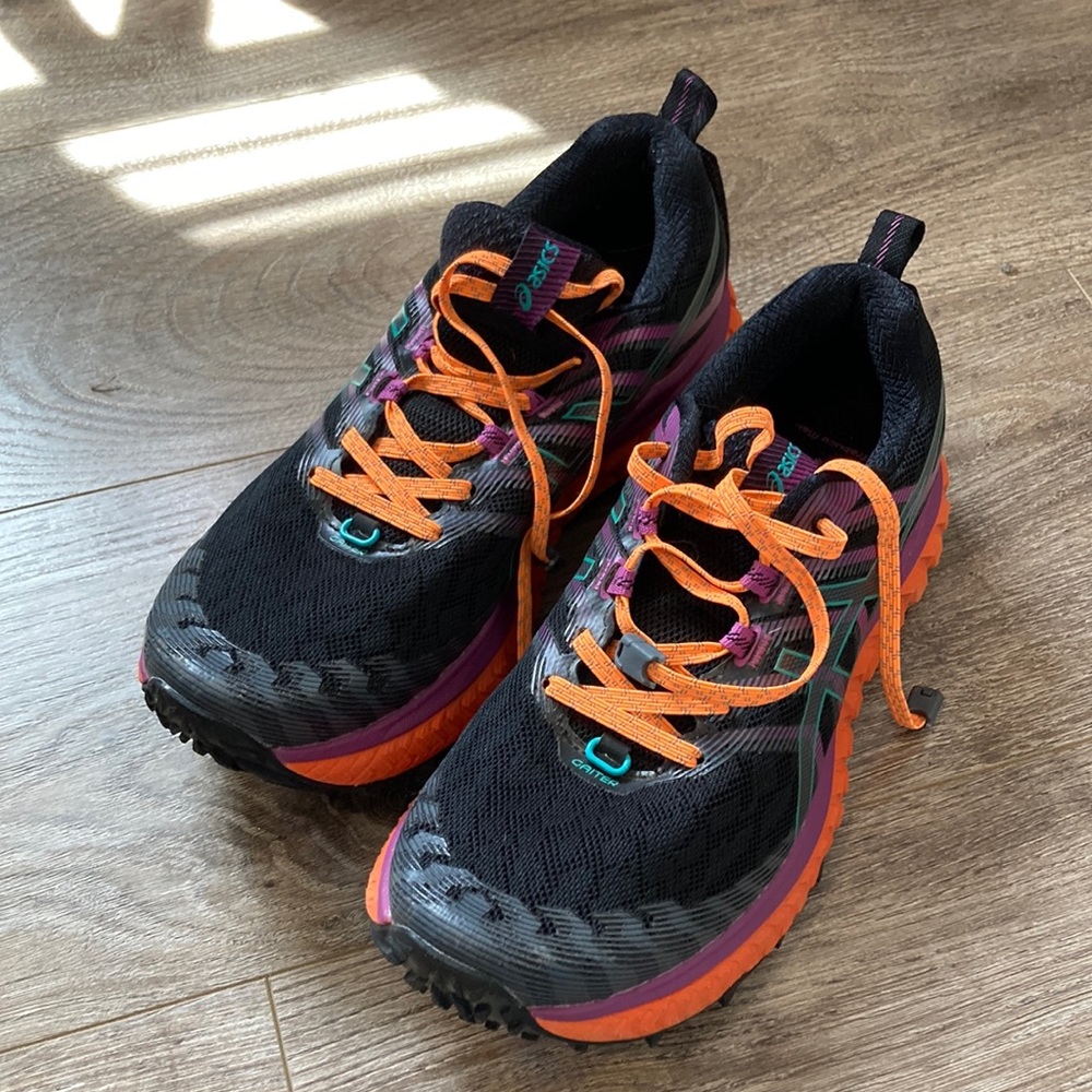 Asics Trabuco Max trail runners